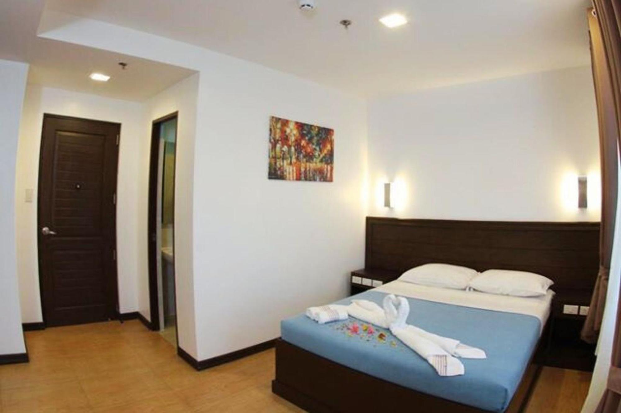 Pearli View Hotel Iloilo Powered By Cocotel Ruang foto