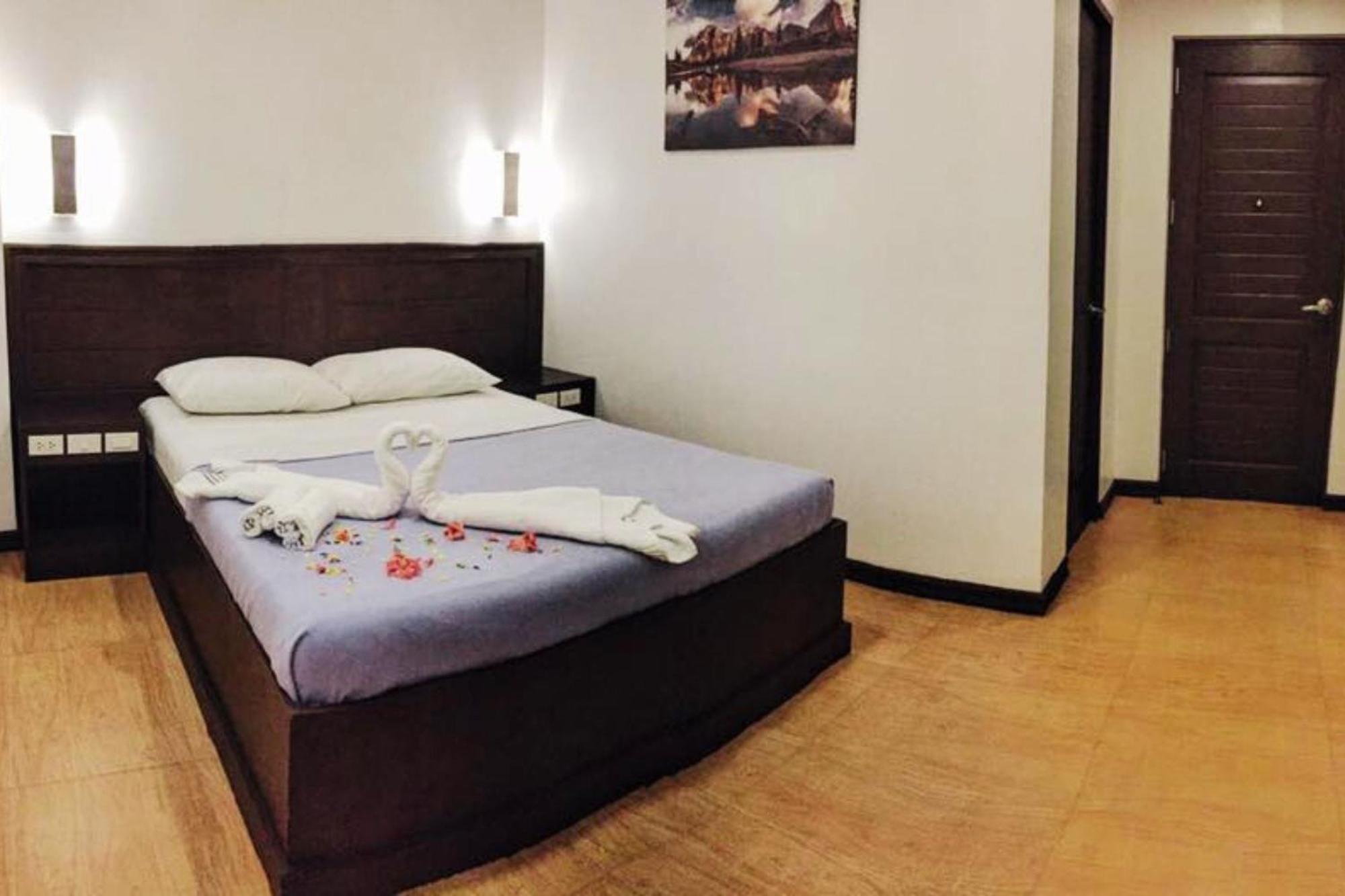 Pearli View Hotel Iloilo Powered By Cocotel Ruang foto