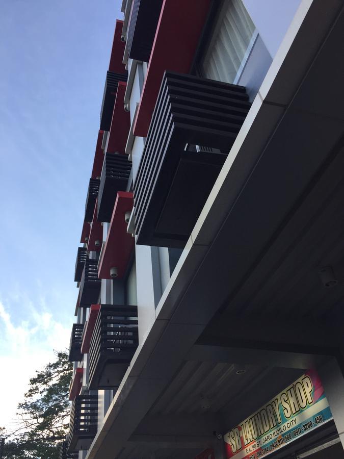 Pearli View Hotel Iloilo Powered By Cocotel Bagian luar foto
