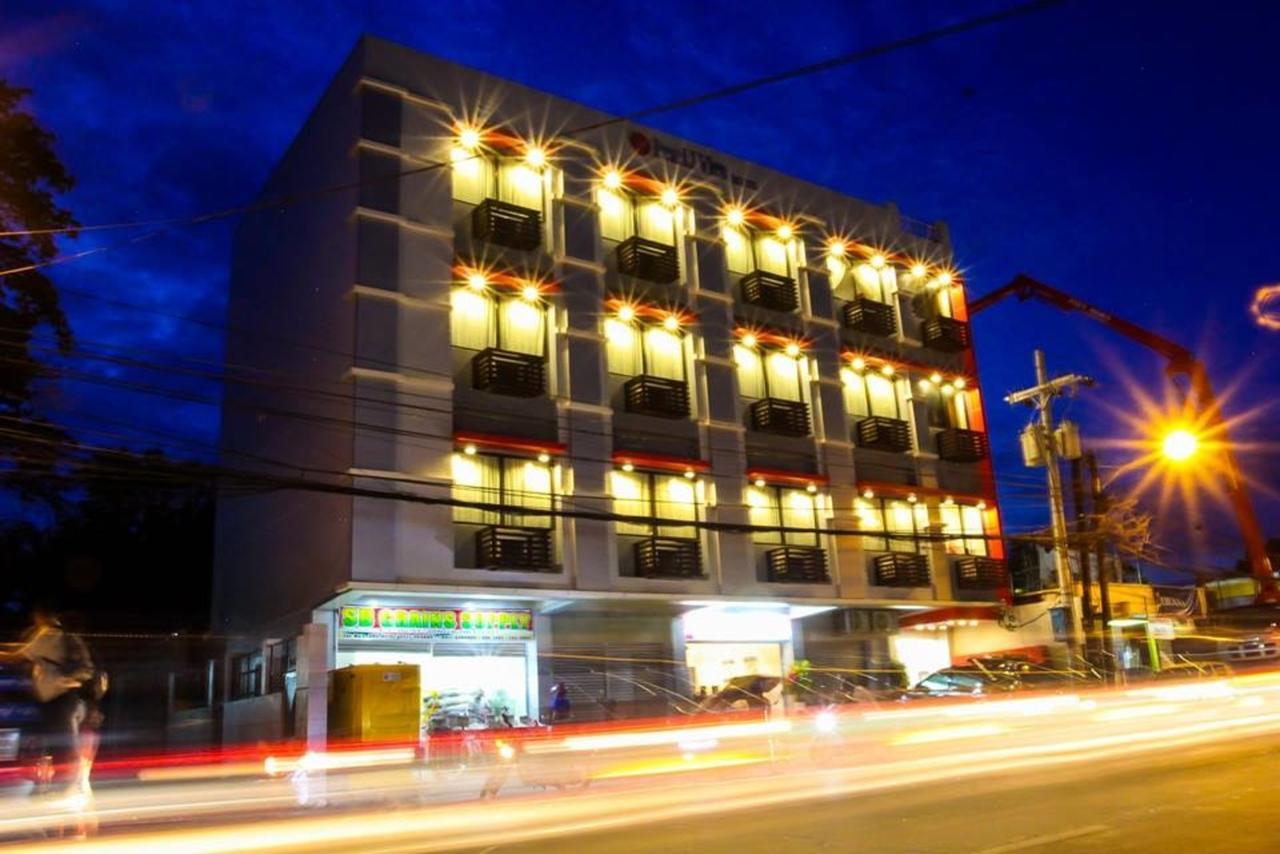 Pearli View Hotel Iloilo Powered By Cocotel Bagian luar foto
